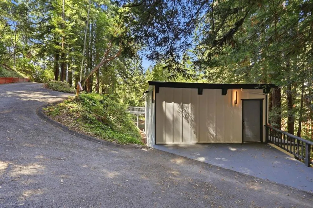 325 Woodland Drive Scotts Valley, CA 95066