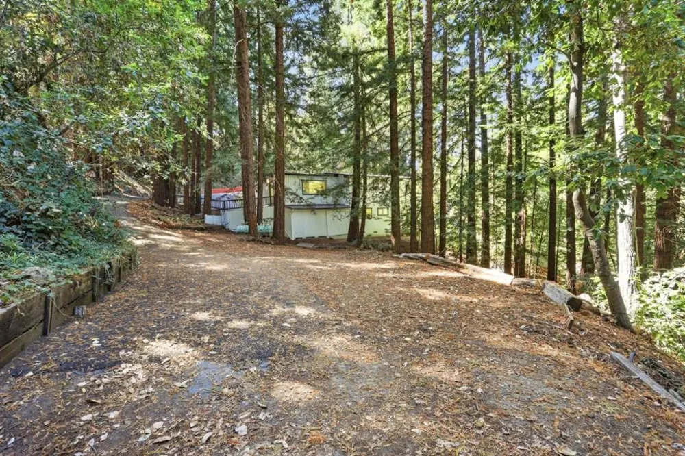 325 Woodland Drive Scotts Valley, CA 95066