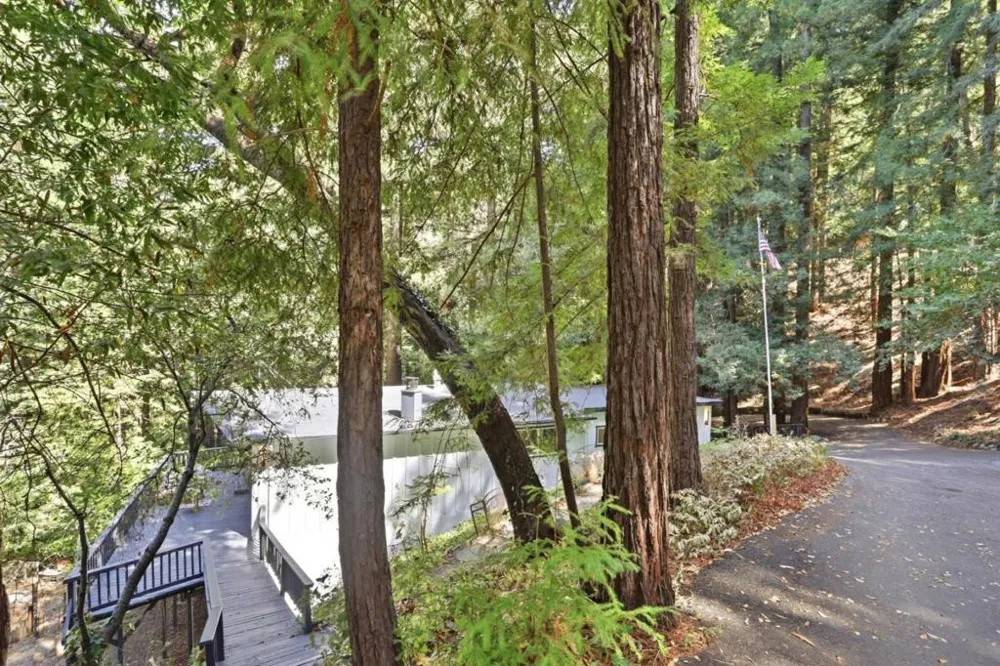 325 Woodland Drive Scotts Valley, CA 95066
