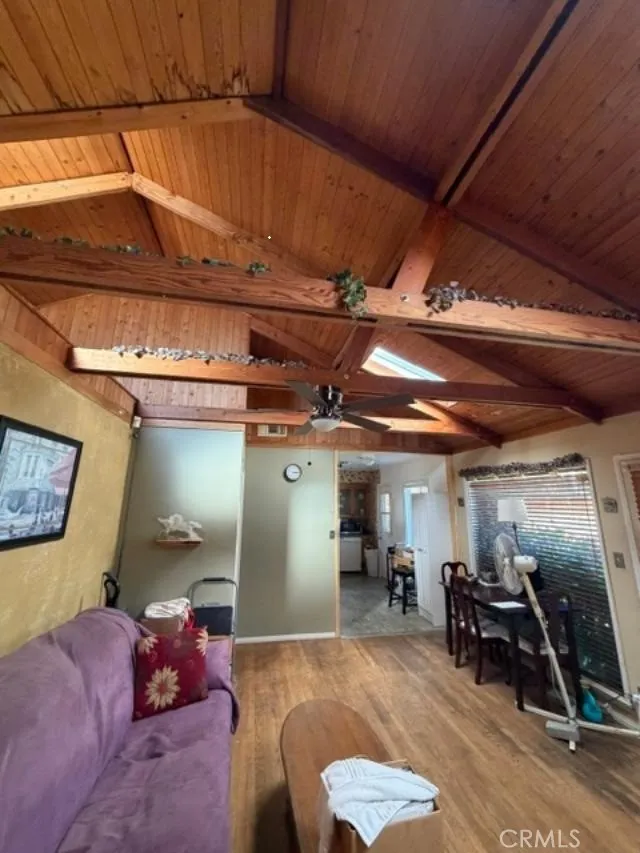 7300 Oak Park Lake Balboa, CA 91406