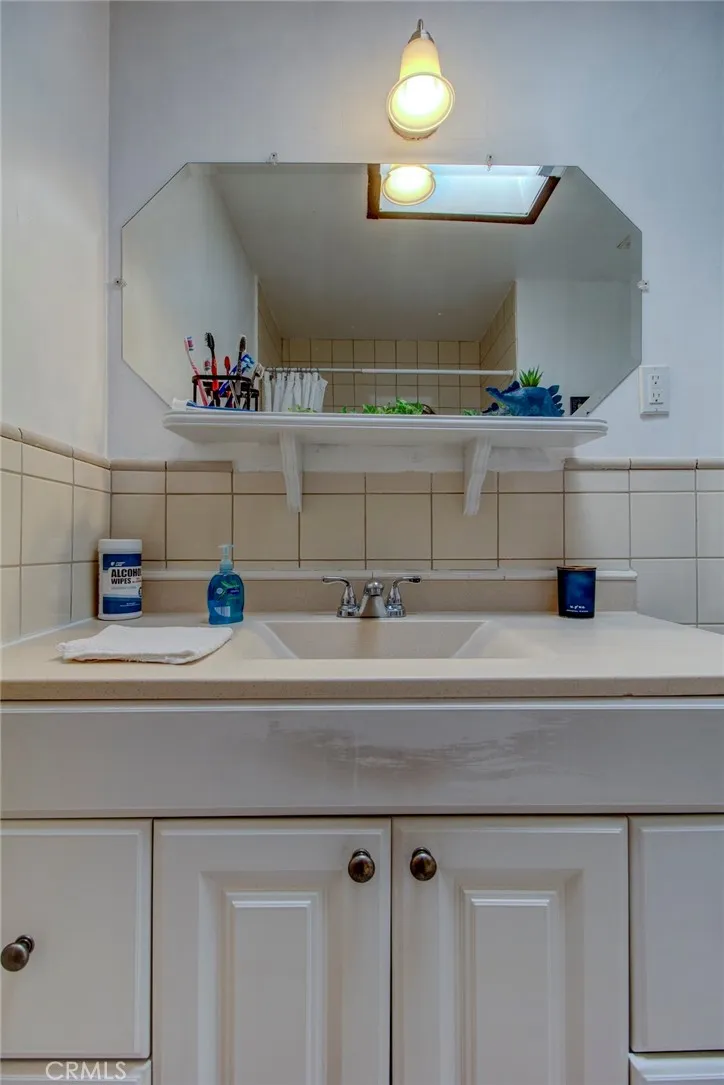 1402 S Poplar Street Santa Ana, CA 92704