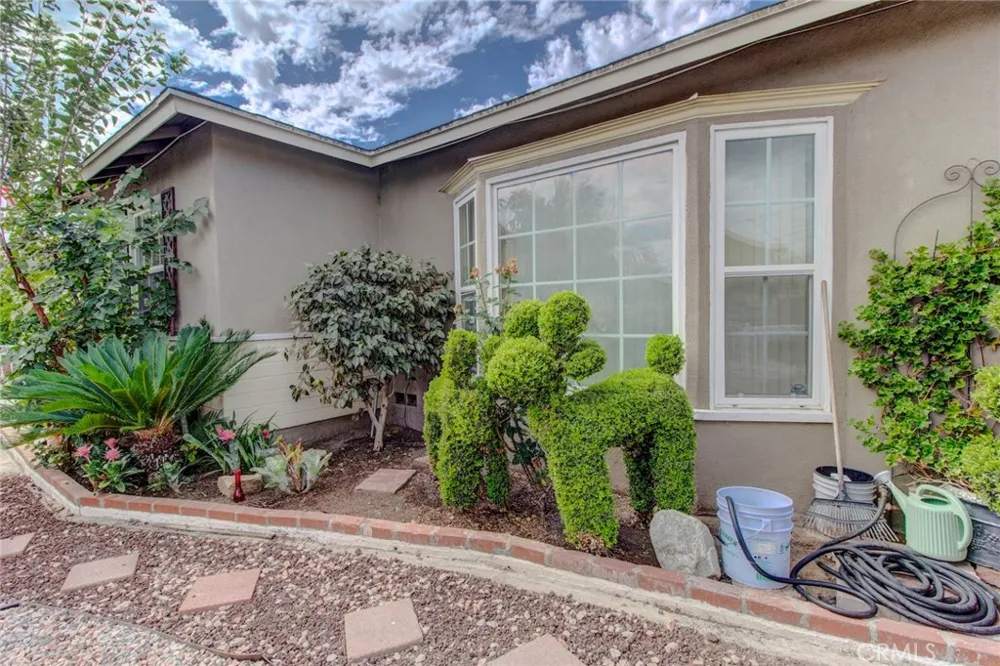 1402 S Poplar Street Santa Ana, CA 92704