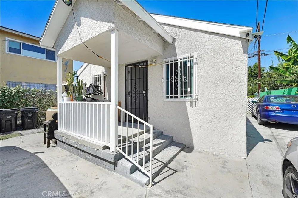 715 E 87th Place Los Angeles, CA 90002