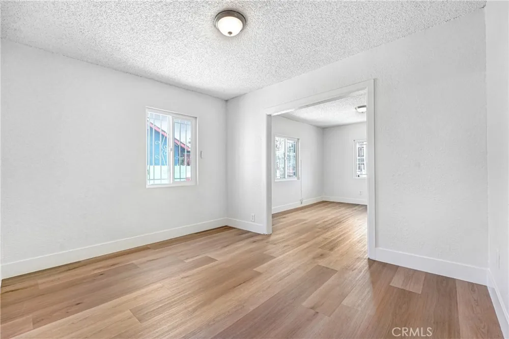 715 E 87th Place Los Angeles, CA 90002