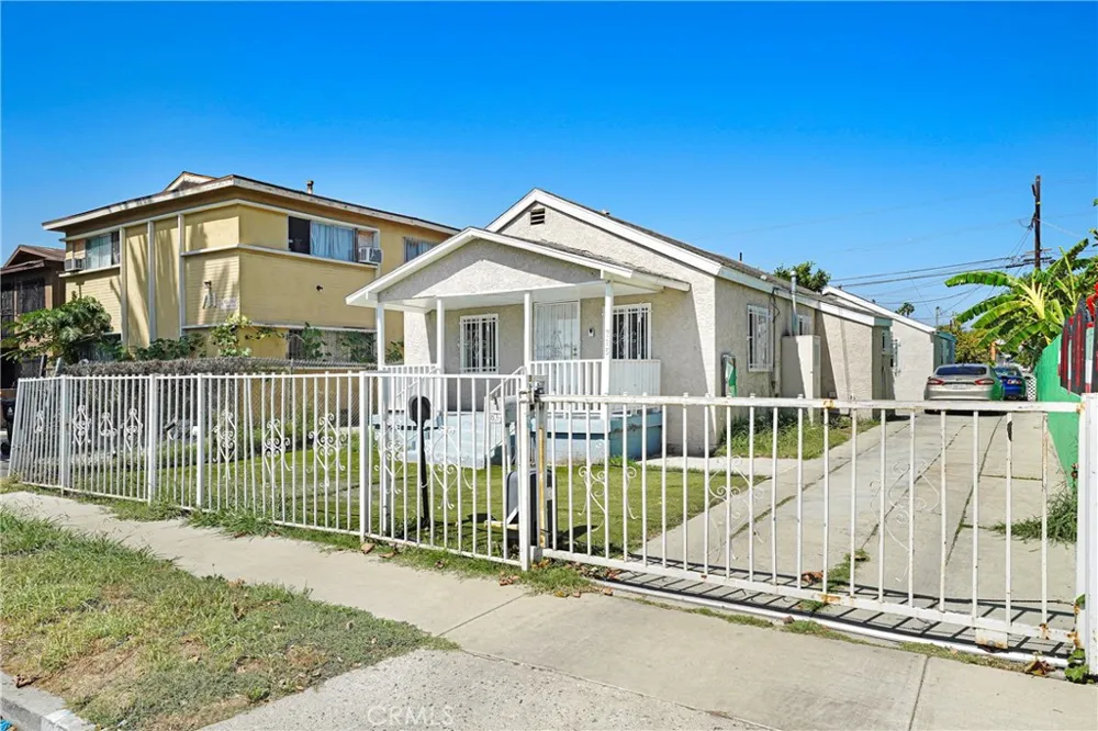 715 E 87th Place Los Angeles, CA 90002