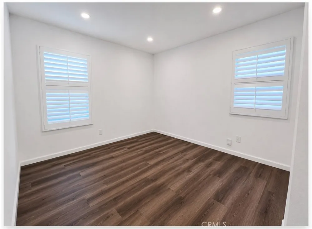 18760 Welby Way Reseda, CA 91335