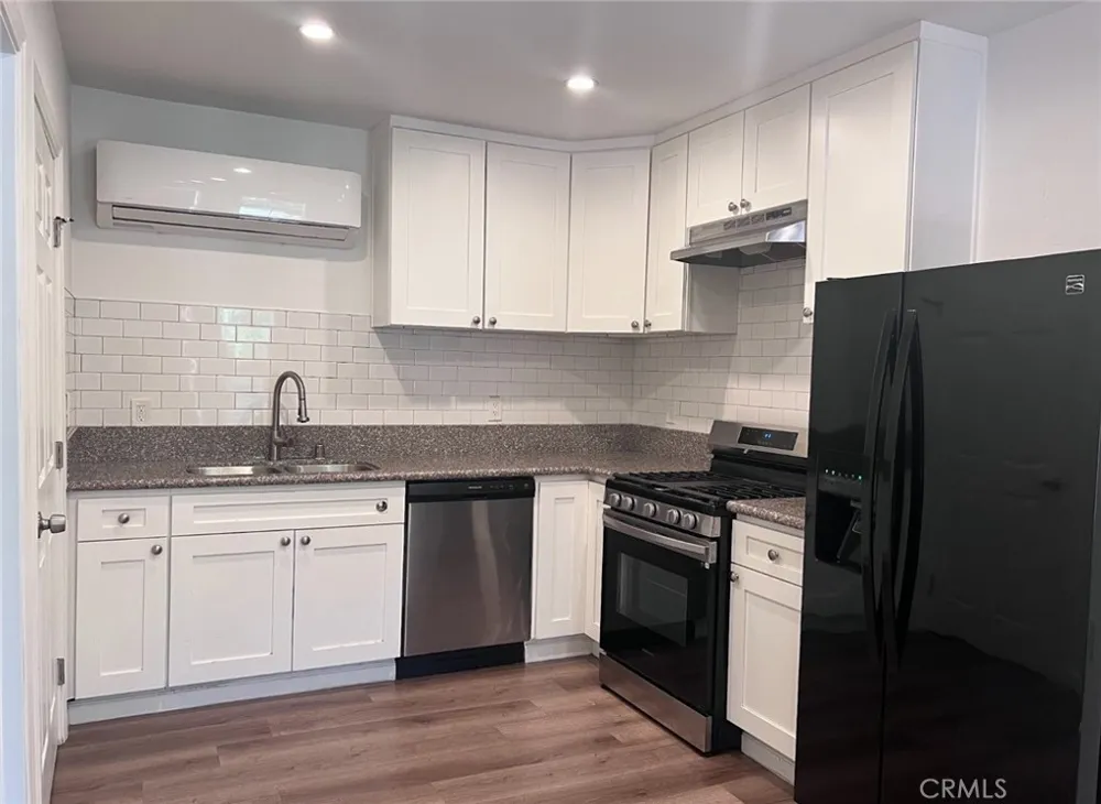 18760 Welby Way Reseda, CA 91335