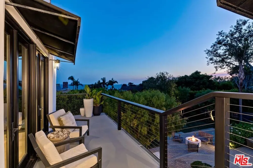 33002 Pacific Coast Highway Malibu, CA 90265