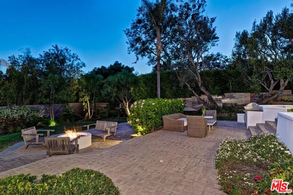 33002 Pacific Coast Highway Malibu, CA 90265