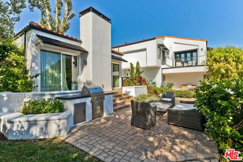 33002 Pacific Coast Highway Malibu, CA 90265