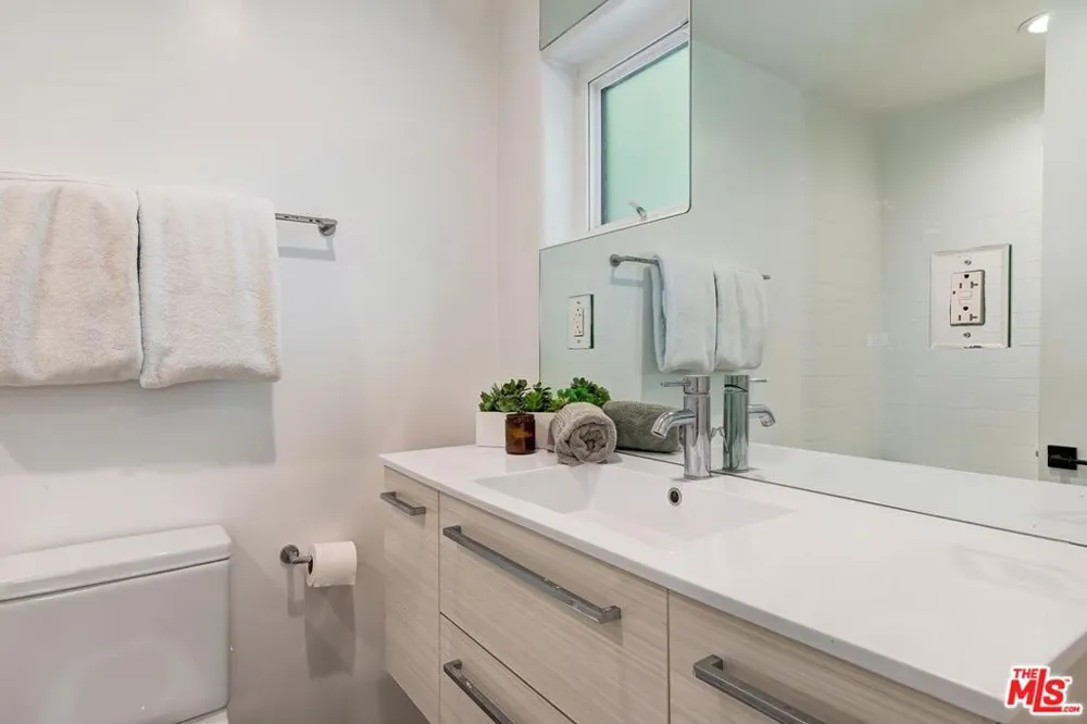 33002 Pacific Coast Highway Malibu, CA 90265