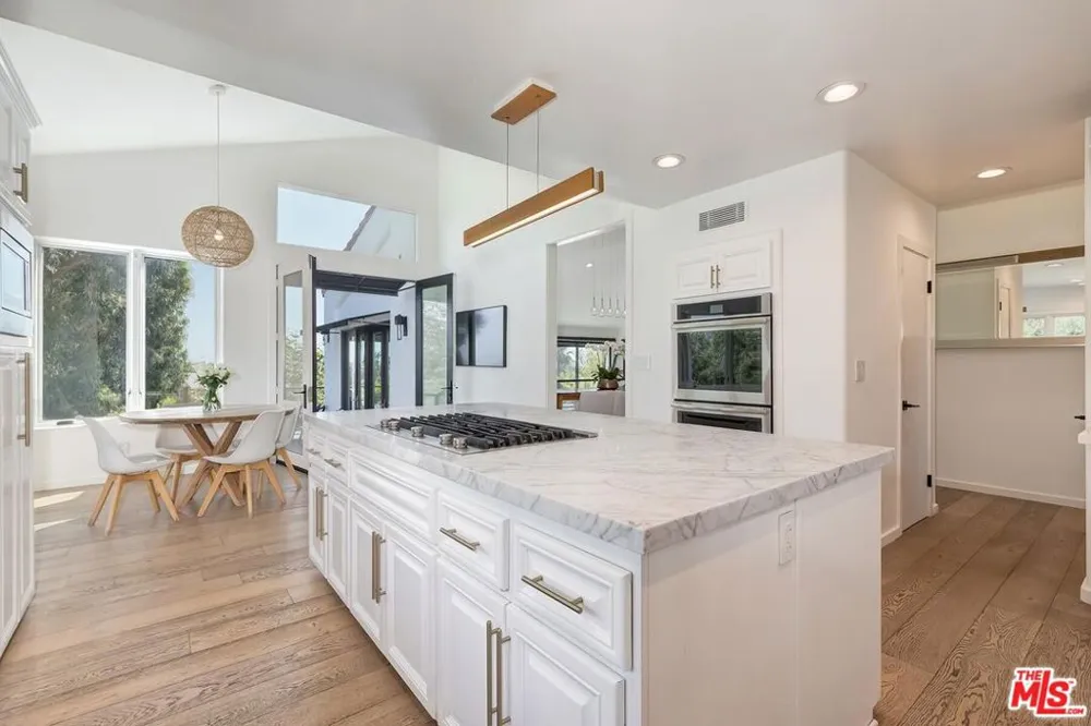 33002 Pacific Coast Highway Malibu, CA 90265