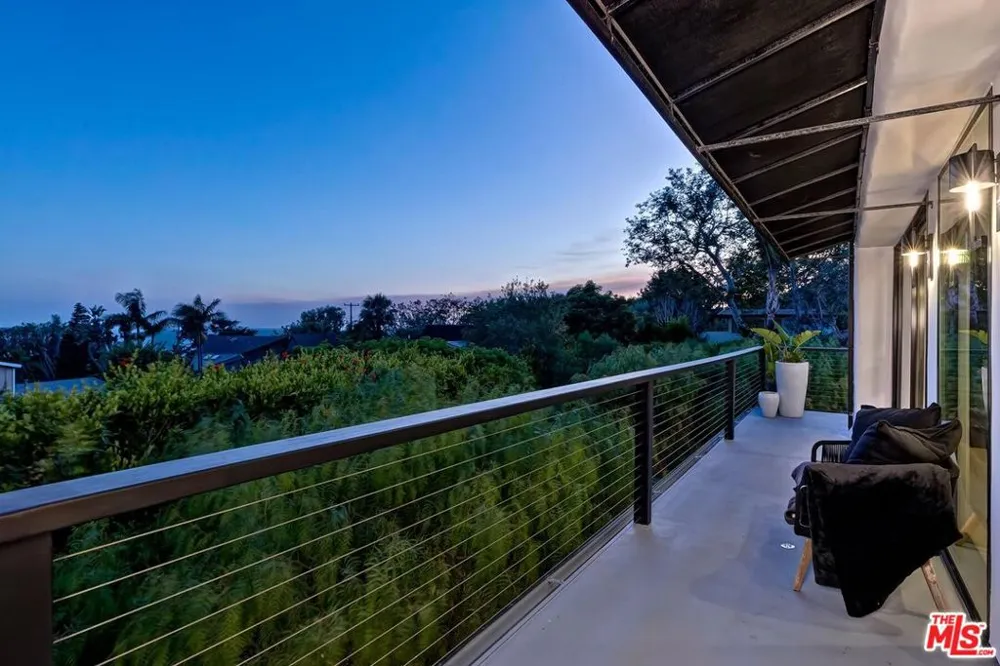 33002 Pacific Coast Highway Malibu, CA 90265