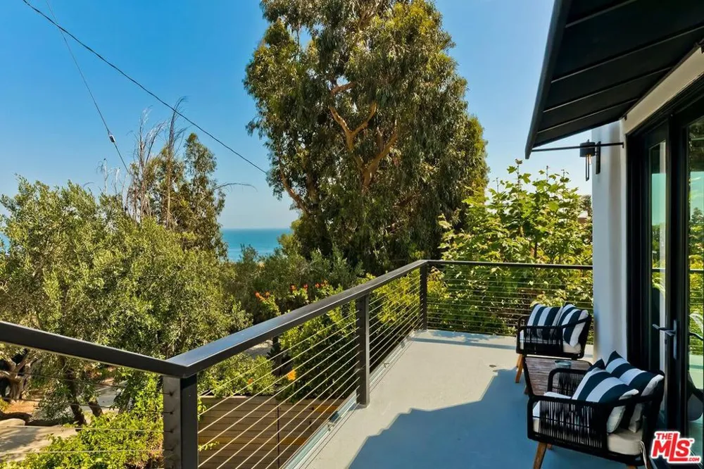 33002 Pacific Coast Highway Malibu, CA 90265