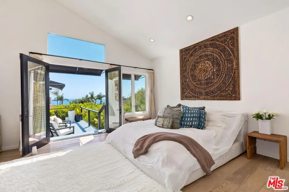 33002 Pacific Coast Highway Malibu, CA 90265