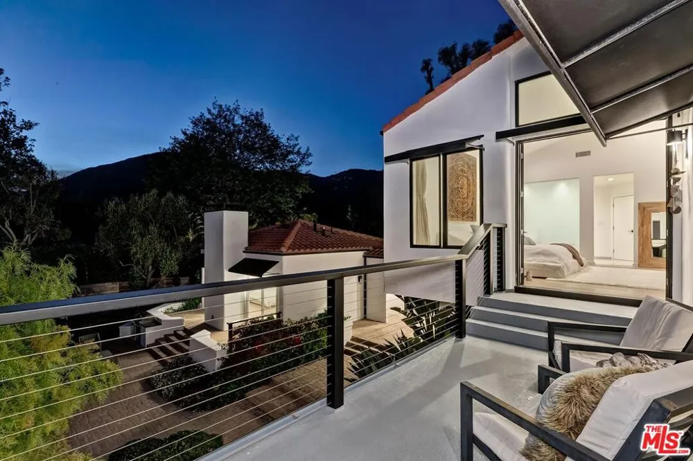 33002 Pacific Coast Highway Malibu, CA 90265