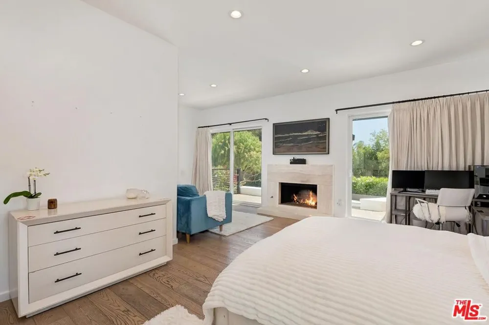 33002 Pacific Coast Highway Malibu, CA 90265