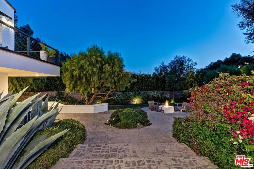 33002 Pacific Coast Highway Malibu, CA 90265