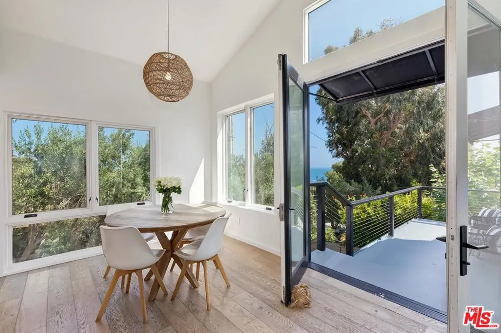 33002 Pacific Coast Highway Malibu, CA 90265