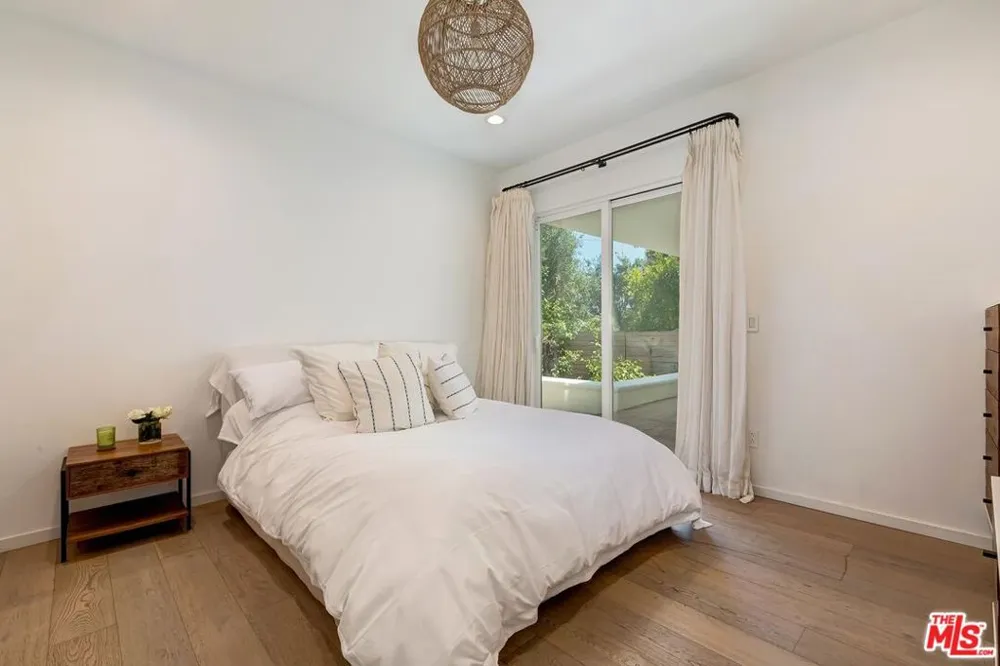 33002 Pacific Coast Highway Malibu, CA 90265