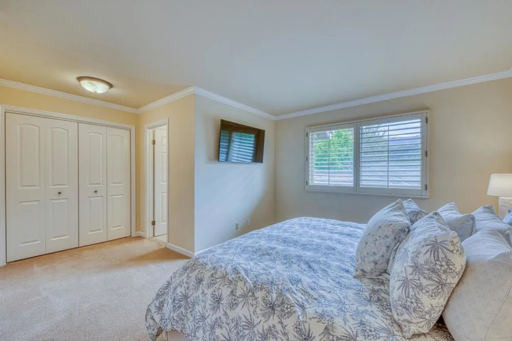 122 White Oaks Lane Carmel Valley, CA 93924