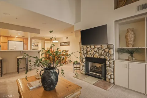 306 Villa Way