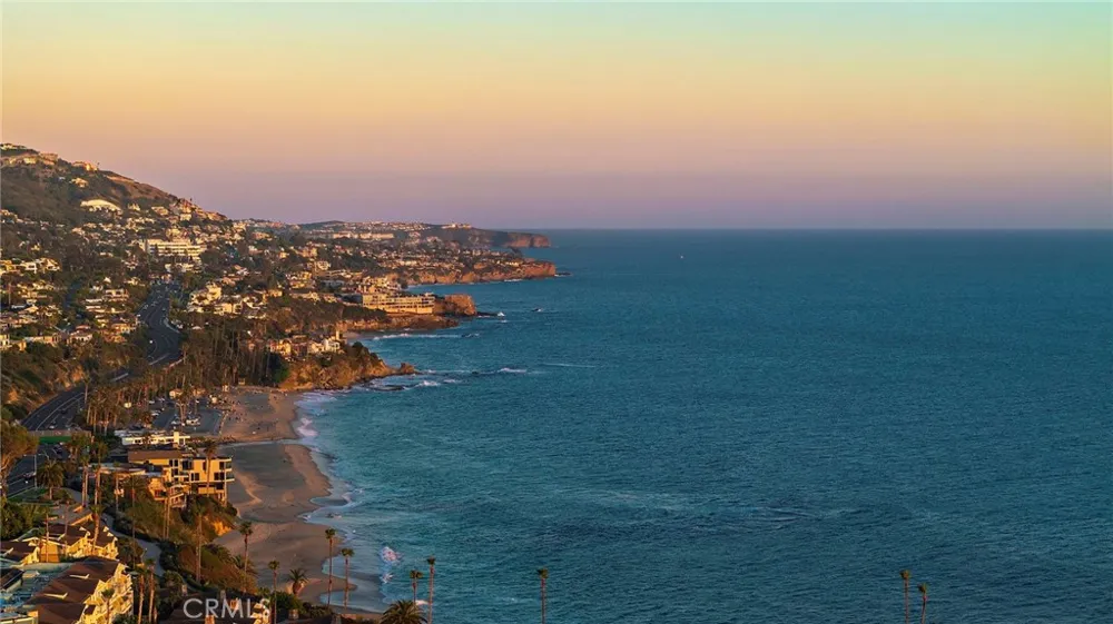 37 Blue Lagoon Laguna Beach, CA 92651