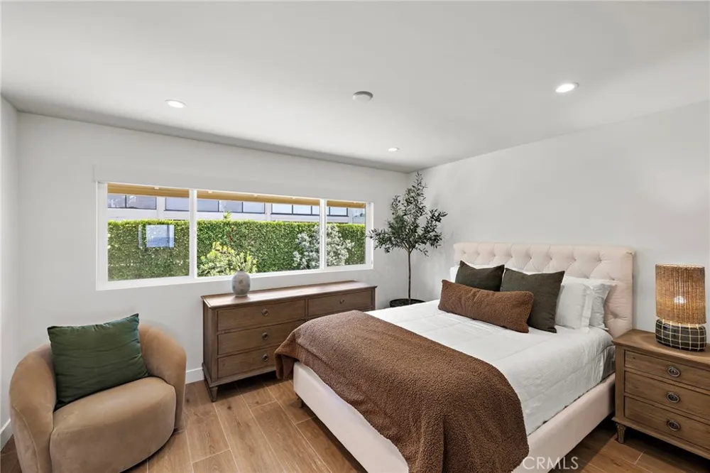 37 Blue Lagoon Laguna Beach, CA 92651