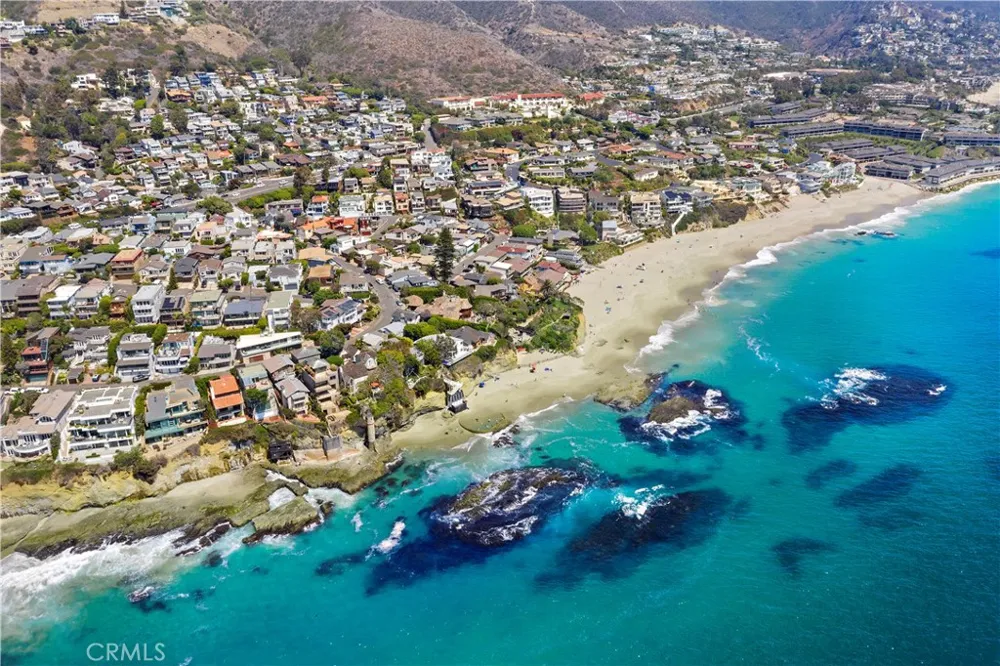 37 Blue Lagoon Laguna Beach, CA 92651