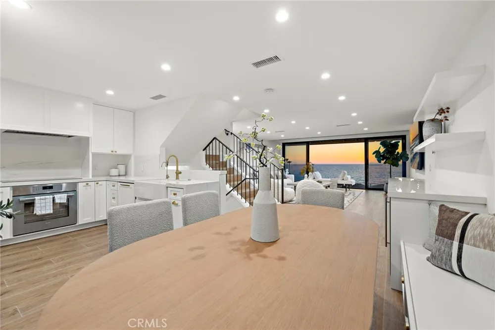 37 Blue Lagoon Laguna Beach, CA 92651