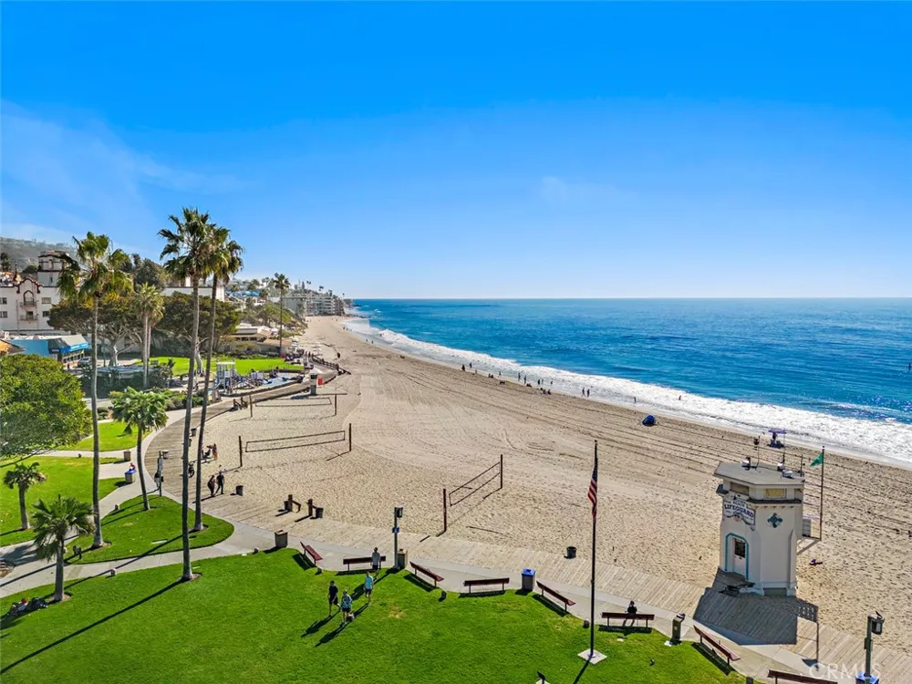 37 Blue Lagoon Laguna Beach, CA 92651