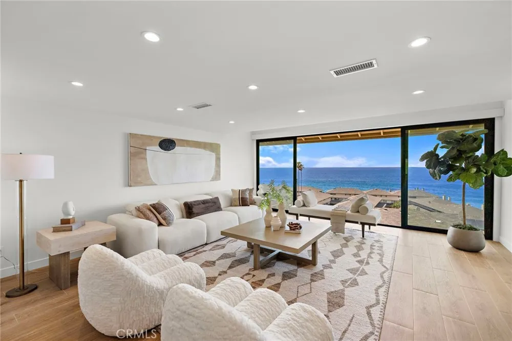 37 Blue Lagoon Laguna Beach, CA 92651