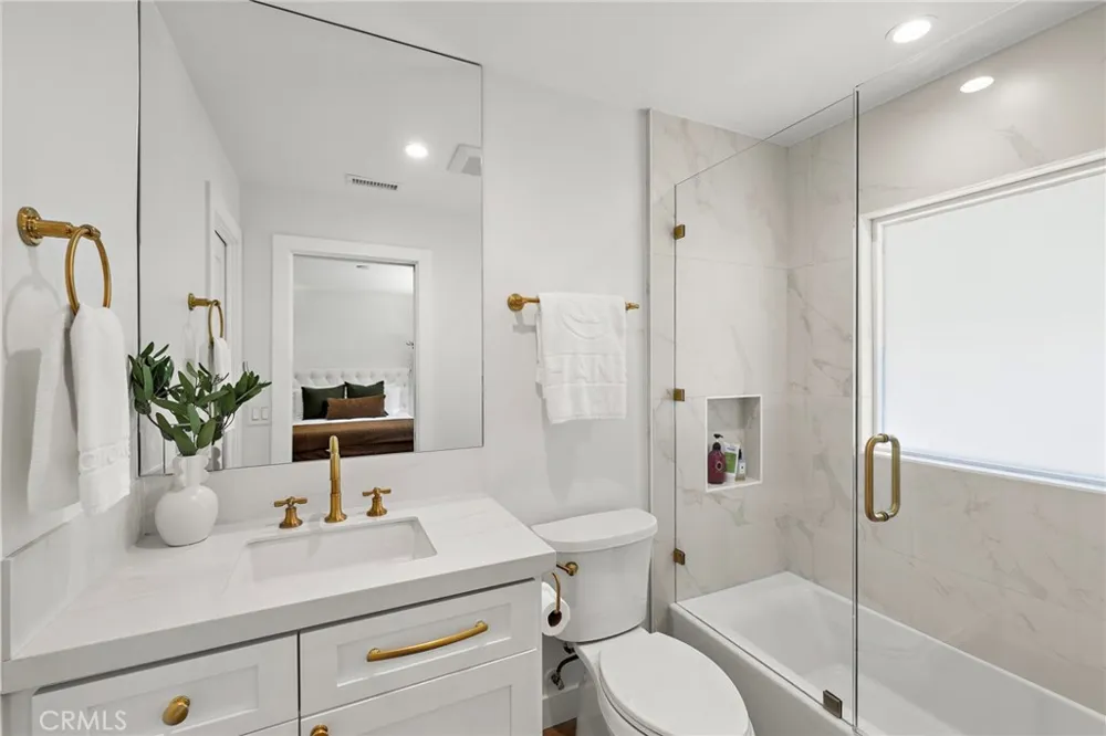 37 Blue Lagoon Laguna Beach, CA 92651