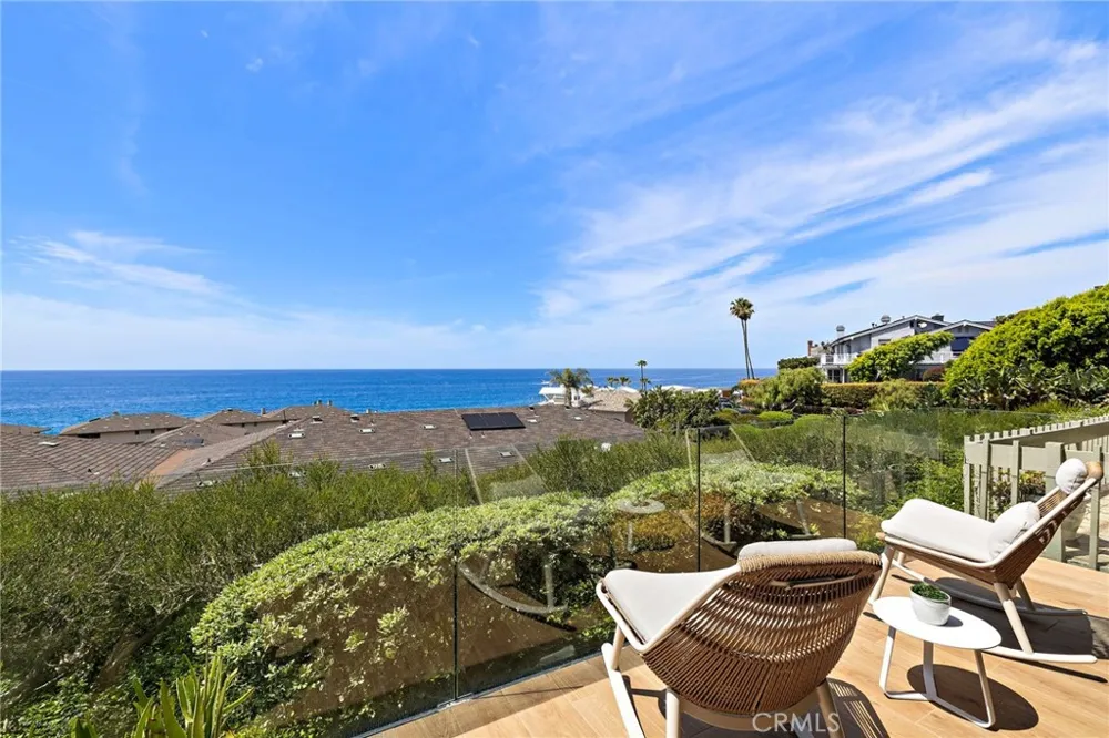 37 Blue Lagoon Laguna Beach, CA 92651