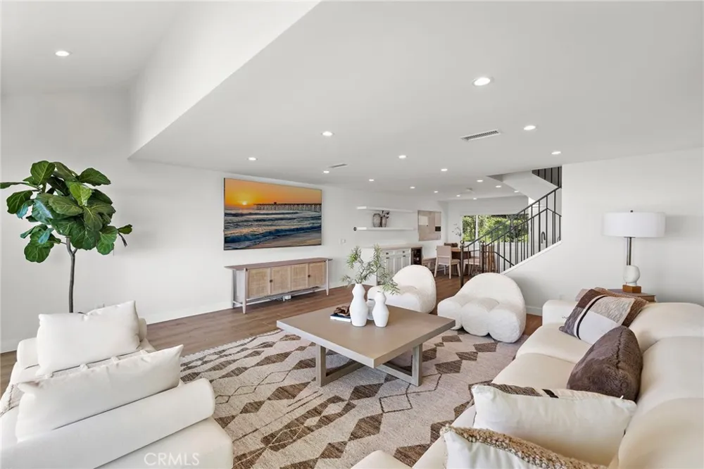 37 Blue Lagoon Laguna Beach, CA 92651