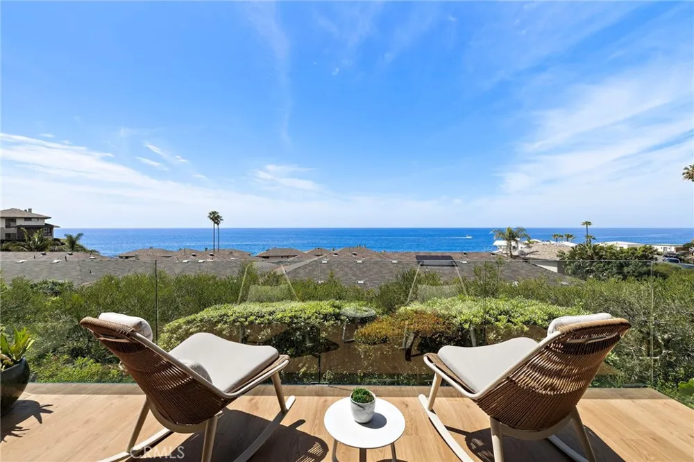 37 Blue Lagoon Laguna Beach, CA 92651