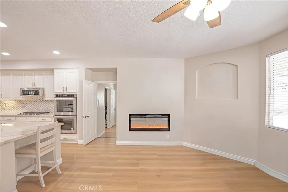 29223 Bernardo Valencia, CA 91354