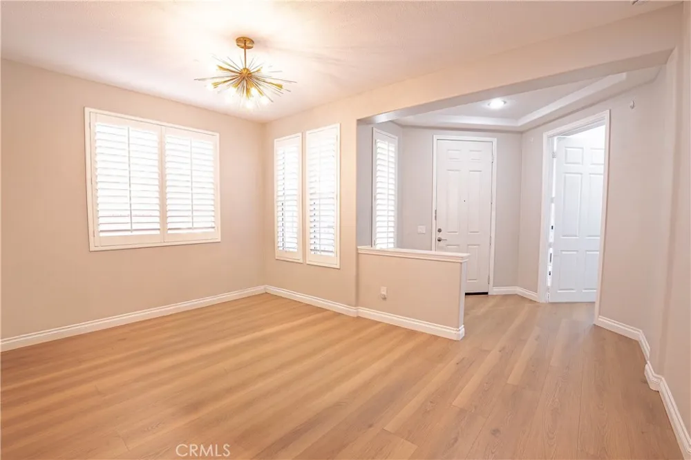 29223 Bernardo Valencia, CA 91354