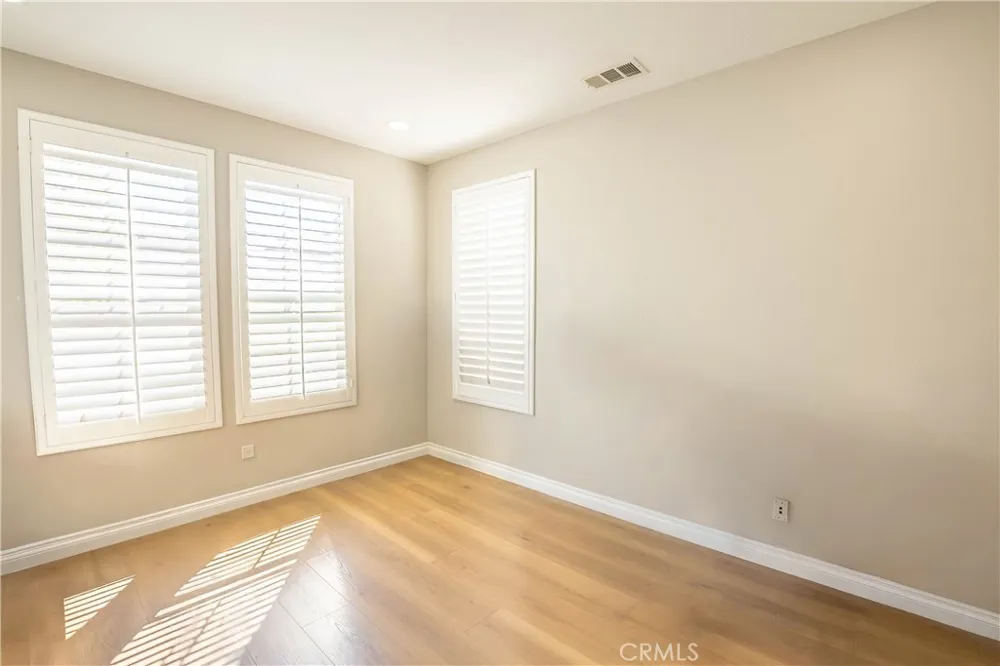 29223 Bernardo Valencia, CA 91354