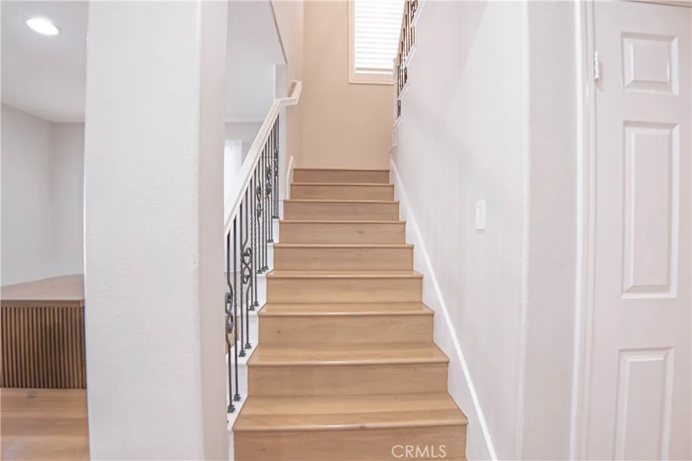 29223 Bernardo Valencia, CA 91354
