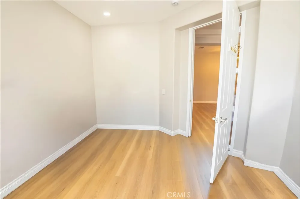 29223 Bernardo Valencia, CA 91354