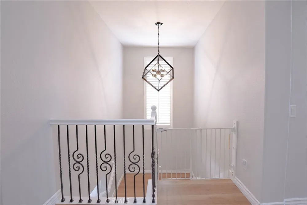 29223 Bernardo Valencia, CA 91354
