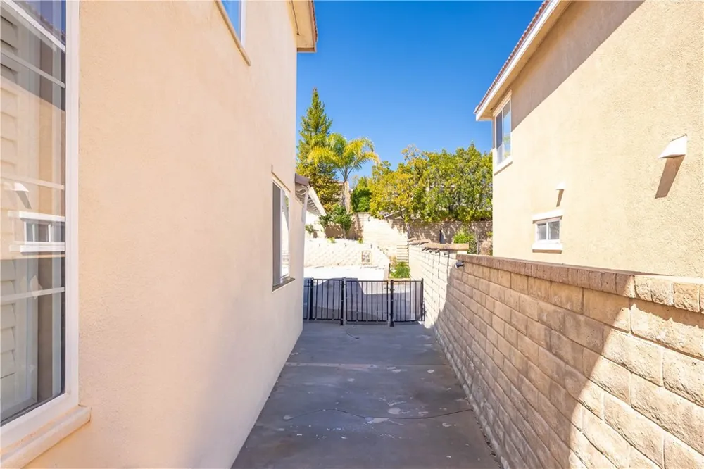 29223 Bernardo Valencia, CA 91354