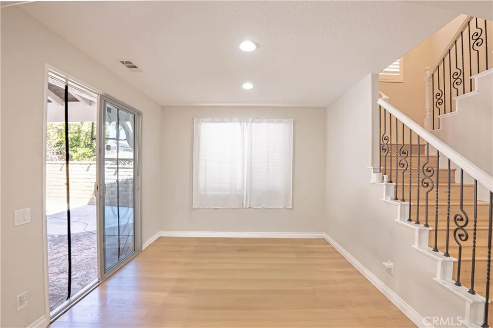 29223 Bernardo Valencia, CA 91354