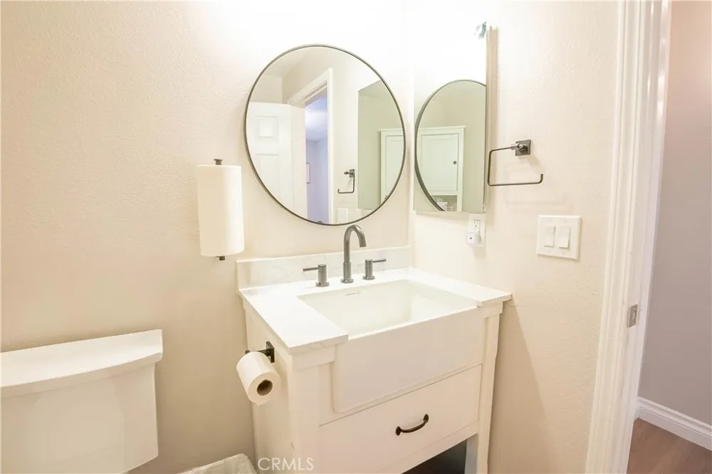 29223 Bernardo Valencia, CA 91354