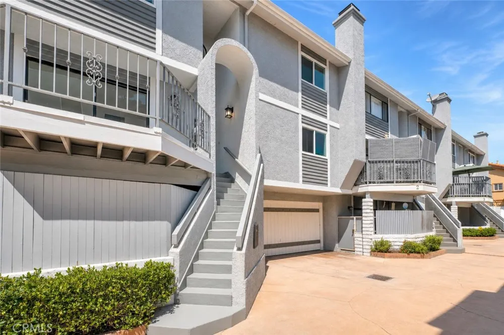 2117 Grant Avenue Redondo Beach, CA 90278