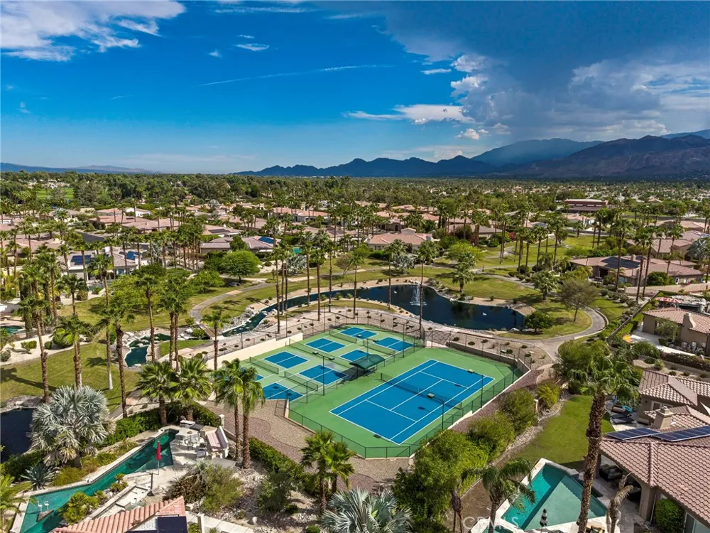 34 Shoreline Drive Rancho Mirage, CA 92270