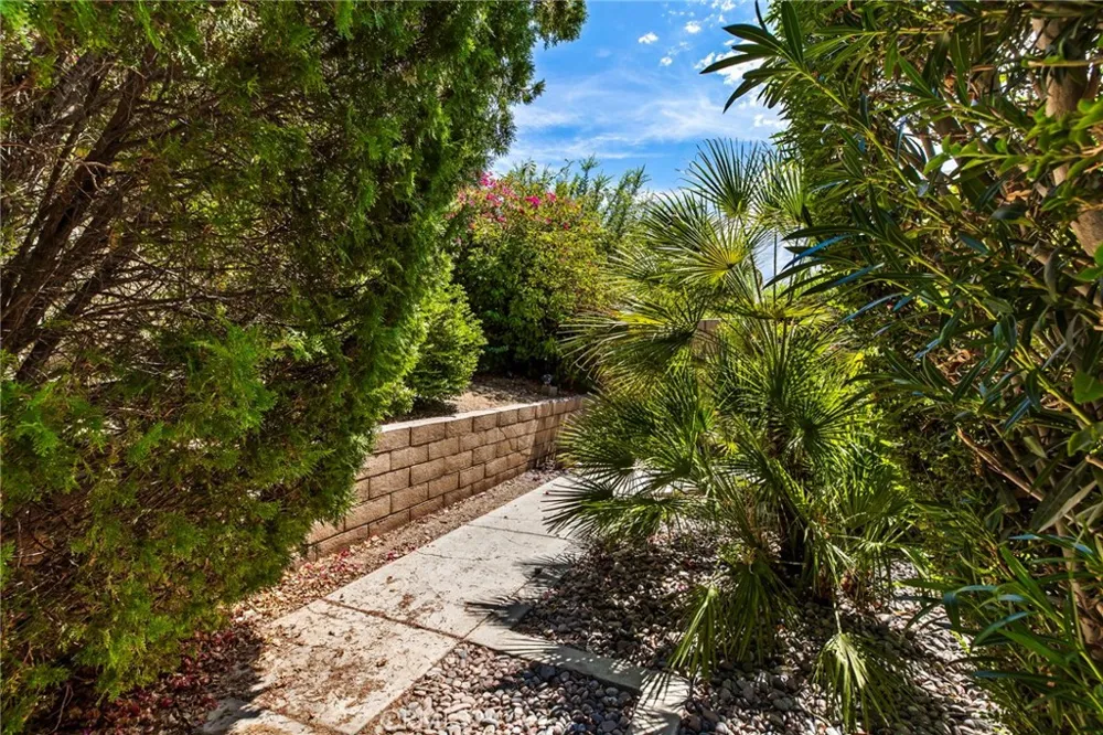 34 Shoreline Drive Rancho Mirage, CA 92270