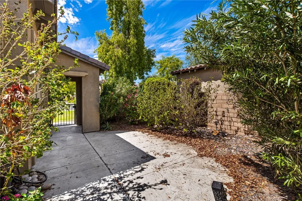 34 Shoreline Drive Rancho Mirage, CA 92270