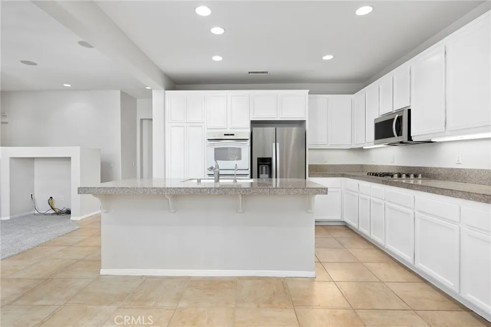 34 Shoreline Drive Rancho Mirage, CA 92270